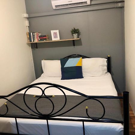 Miku Guesthouse Бангкок Екстер'єр фото