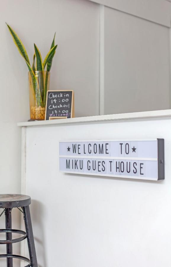 Miku Guesthouse Бангкок Екстер'єр фото