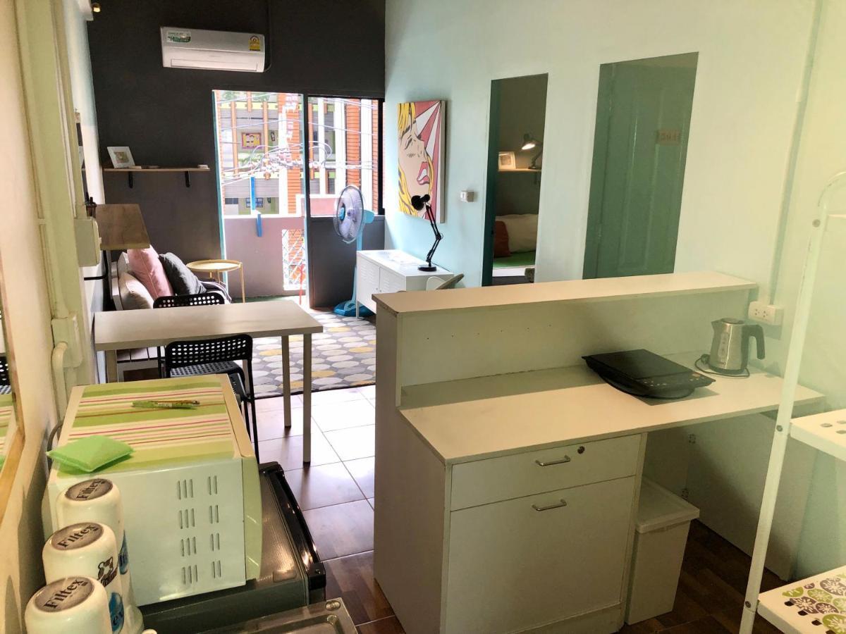Miku Guesthouse Бангкок Екстер'єр фото
