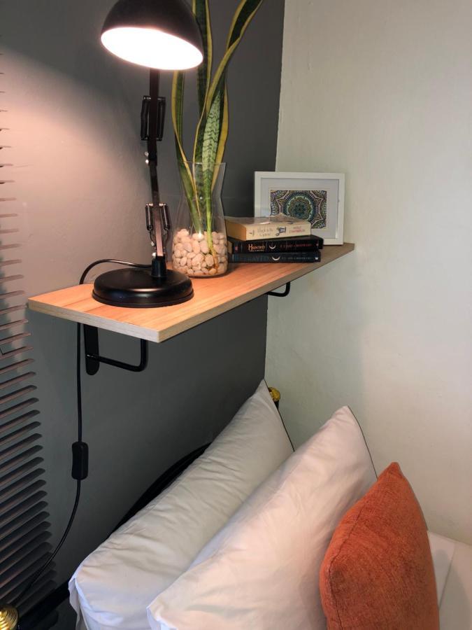 Miku Guesthouse Бангкок Екстер'єр фото