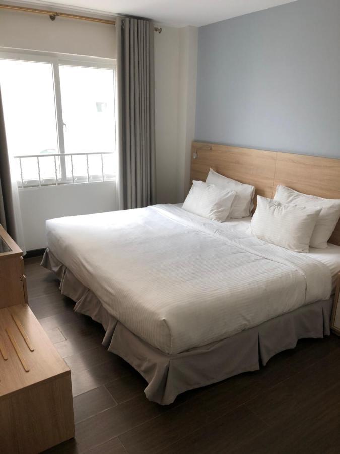 Miku Guesthouse Бангкок Екстер'єр фото