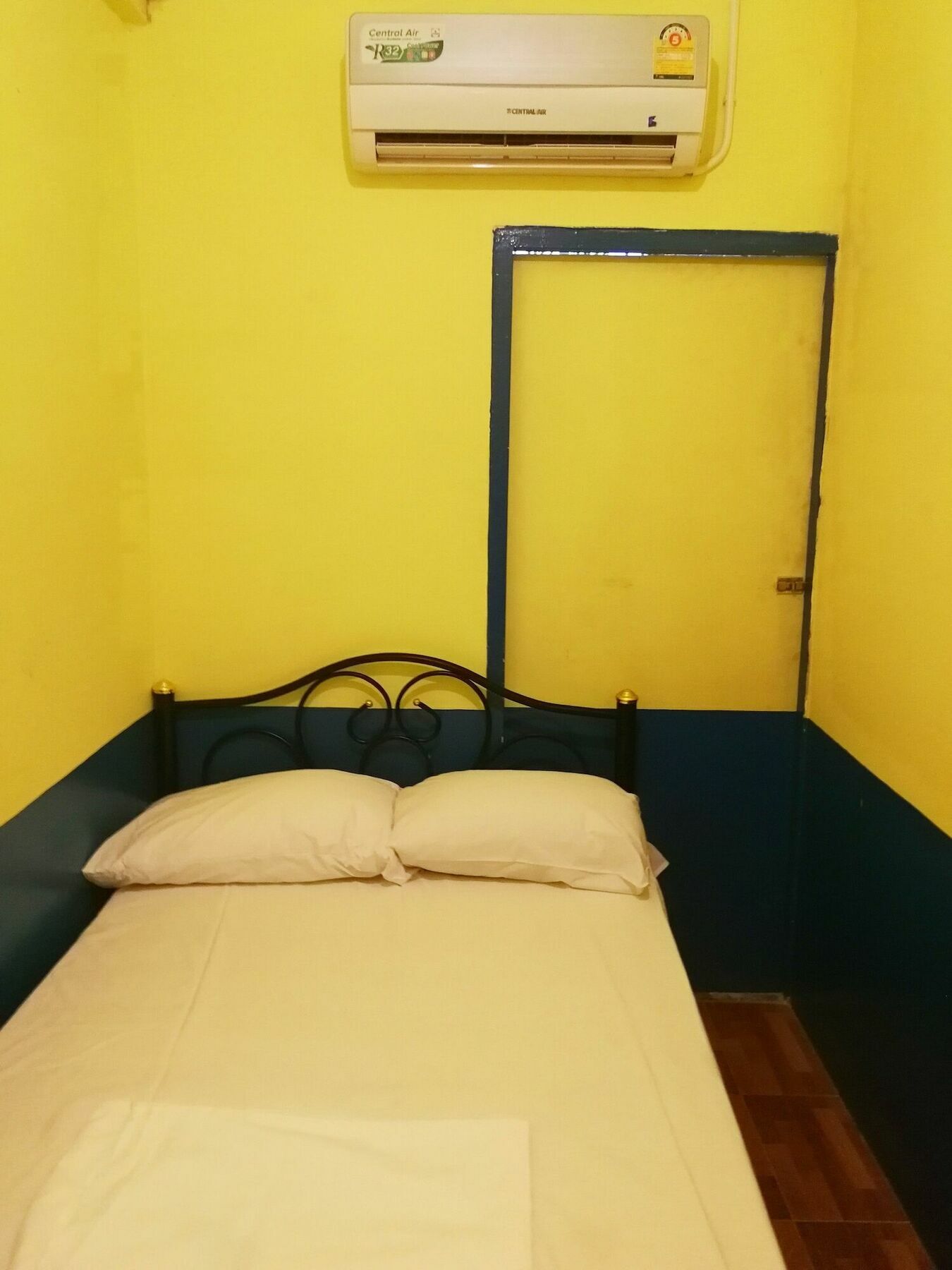 Miku Guesthouse Бангкок Екстер'єр фото