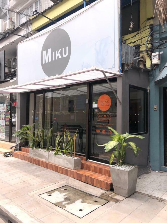 Miku Guesthouse Бангкок Екстер'єр фото
